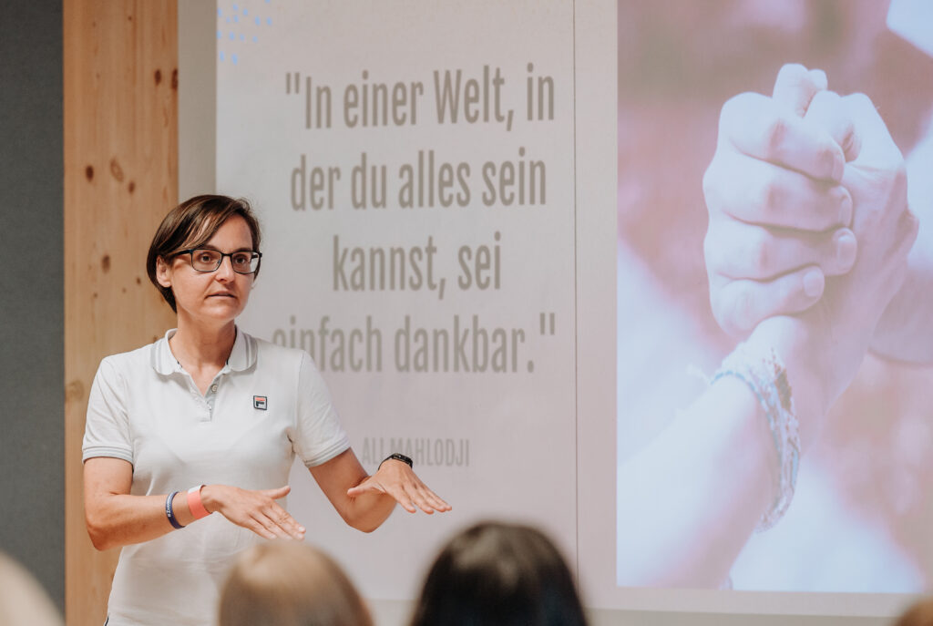 Teamfähigkeit in pädagogischen Einrichtungen 
Bildungsexperten
Sandra Karner
